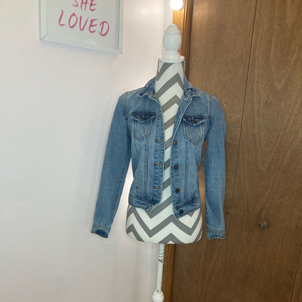 Great condition XS Blue Jean Jacket!